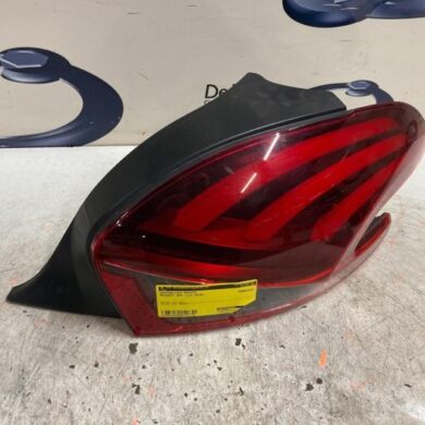 Peugeot 208 1.2 Vti 12V PureTech 82 Rücklicht rechts 2016 9810430580-9825601180
