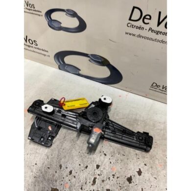 Opel Corsa 1.2 Turbo 12V 100 Ruitmechaniek 4Deurs rechts-achter 2022 9829045580