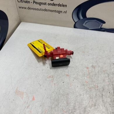 Peugeot 508 2.0 RXH HYbrid4 16V Parking brake switch RHC 2014 96666512ZD