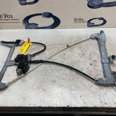Peugeot 207 1.6 16V Window mechanism 2-door, front right 2010 9222GH