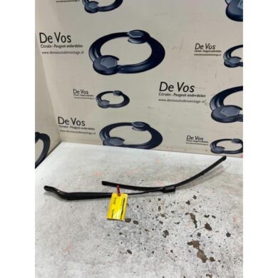 DS Automobiles DS3 Crossback 1.2 12V PureTech 155 Front wiper arm 2019 1640637080