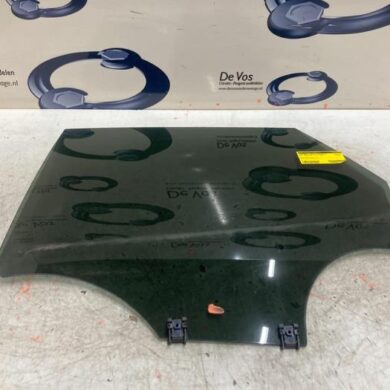 Opel Grandland X  Rear door window 4-door, left 2020 YP00076780