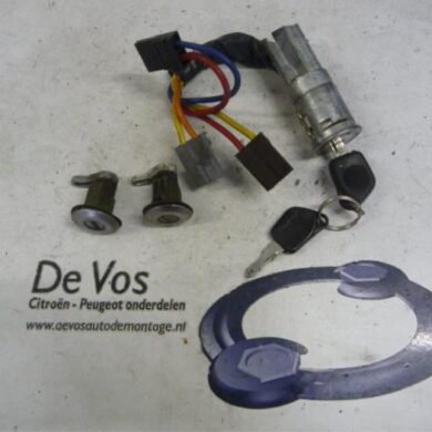 Peugeot 106 1.6 Griffe,Gentry Slotenset Cilinder (compleet) 1995 416294
