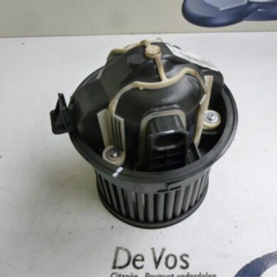 Peugeot 308 1.6 16V THP Autom. Heating and ventilation fan motor 2008 6441Z7