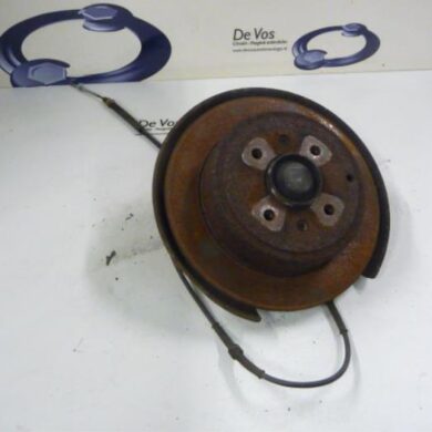 Peugeot 406 2.2 HDI 16V FAP Fusee links-achter 2002 517620