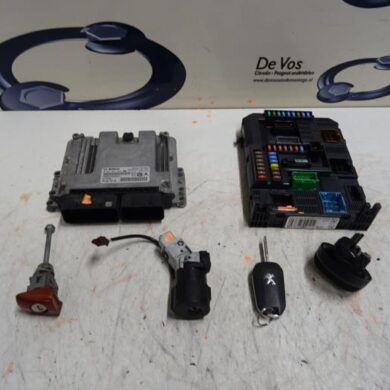 Peugeot 2008  Engine management computer BHZBH01 2015 1612524180