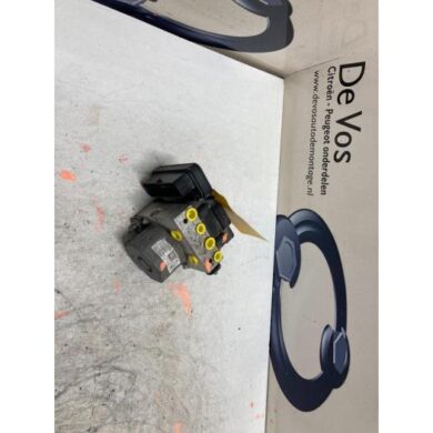 Peugeot 308 1.2 12V e-THP PureTech 130 ABS pump HNY 2017 1614417980-1682590580