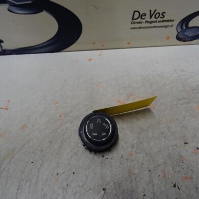 Peugeot 2008 1.2 12V e-THP PureTech 110 ESP Schakelaar 2019 96784282ZD