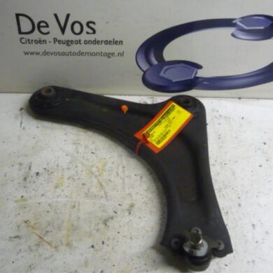 Citroen C2 1.4 Front wishbone, right 2004 3521J1