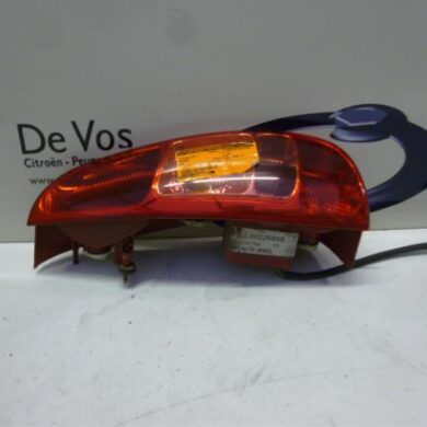 Peugeot 807 2.0 HDi 16V 120 Achterlicht links 2006 6350Y4