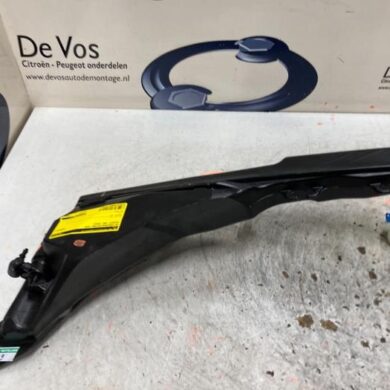 Peugeot 308 1.2 12V PureTech 110 Ruitensproeiertank voor 2022 9843214980