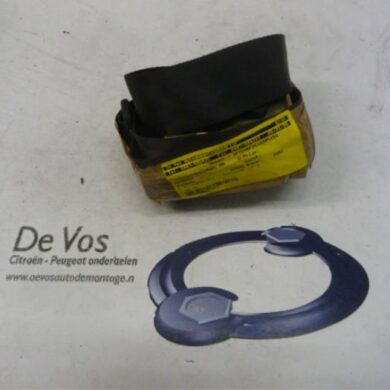 Citroen Picasso 1.8 16V Rear seatbelt, centre 2001 8973N5