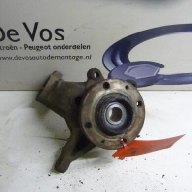 Peugeot 206  Knuckle, front right 2005 364776