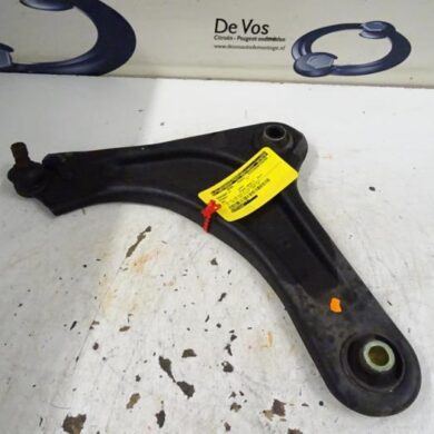 Peugeot 208  Draagarm links-voor 2016 9670772080