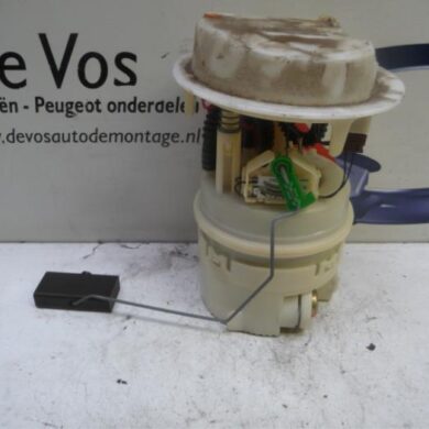 Peugeot 307 1.4 Electric fuel pump KFW 2001 1525KJ