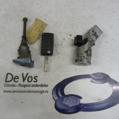 Peugeot 407 2.2 16V Set of cylinder locks (complete) 2005 4162EA