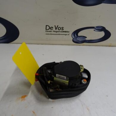 Citroen C4 1.6 HDi 16V 110 Gordelspanner links 2006 8974KV