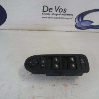 Citroen C5  Multi-functional window switch 2010 6490NR