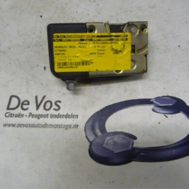 Citroen Xantia 1.8i X,SX Deurslot Mechaniek 4Deurs links-voor 1994 9135P1