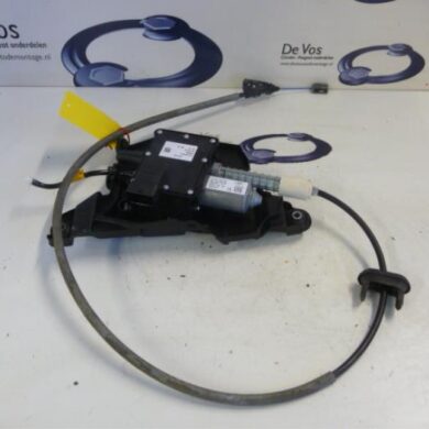Peugeot 3008  Parking brake motor 9HD-9HD9H05 2013 470212
