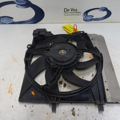 Citroen DS3  Cooling fan housing 2012 9829774580
