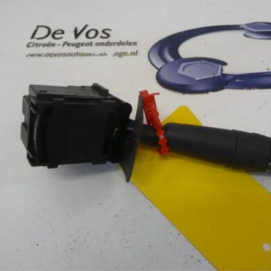 Peugeot 607 2.9 V6 24V Wiper switch 2001 6239A8