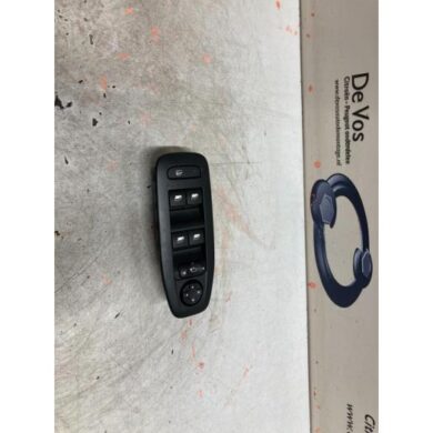 Peugeot 208 1.2 12V e-THP PureTech 110 Multi-functional window switch 2018 98242539ZD