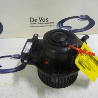 Citroen DS5 2.0 165 HYbrid4 16V Heating and ventilation fan motor 2013 6441CP