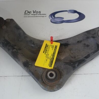Peugeot 207 1.6 16V RC Turbo Front wishbone, right 2007 3521Q2