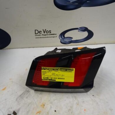 Peugeot 3008  Taillight, right 2017 9810477780