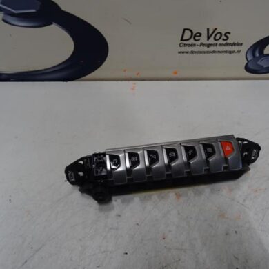 Peugeot 3008  Switch 2019 98249154DX