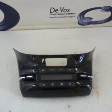 Peugeot 208  Kachel Bedieningspaneel 2013 96722471XU