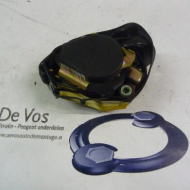 Peugeot 607 2.2 16V Seatbelt tensioner, right 2001 8974CE