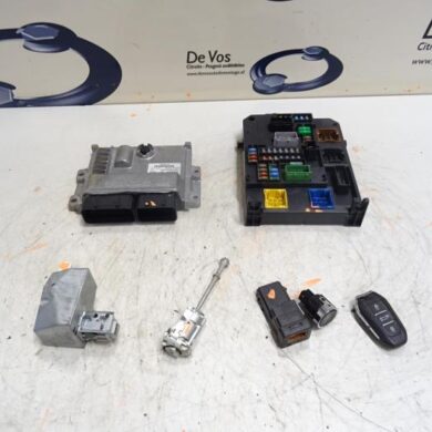 Peugeot 508  Engine management computer AHWAH02 2016 1613823880-1614329580