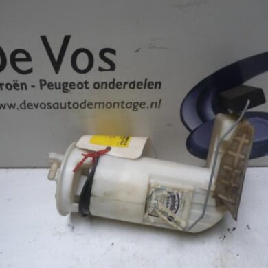 Citroen Saxo 1.4i SX,VSX Electric fuel pump KFX 1998 152587