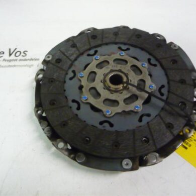 Peugeot 3008 1.6 HDiF 16V Clutch kit (complete) 9HR-9HR9H05 2012 2052Z1 20DR24