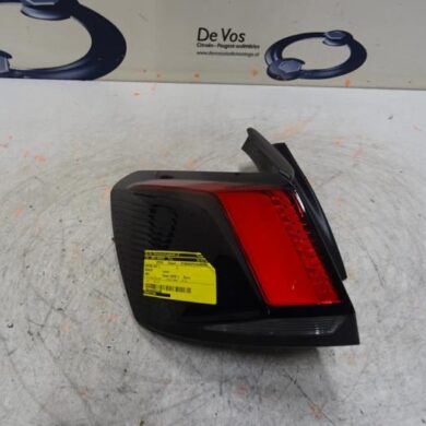 Peugeot 3008  Taillight, left 2019 9810477180