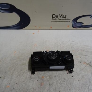Peugeot 5008  Heater control panel 2011 6452W6