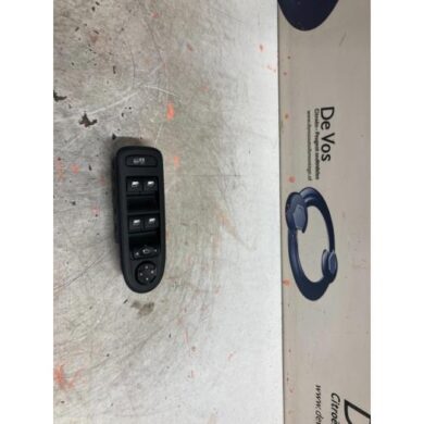 Peugeot 508 2.0 RXH HYbrid4 16V Multi-functional window switch 2014 98026364ZD