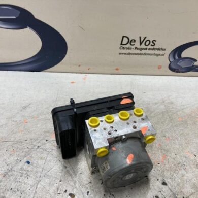 DS Automobiles DS3 Crossback 1.2 12V PureTech 130 ABS pump HNS 2019 1651971880-1682602080-9833189680