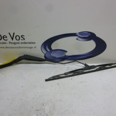 Citroen Saxo 1.1i X,SX Front wiper arm 2000 6429H1