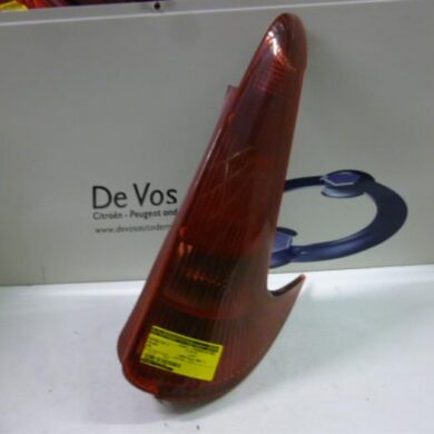 Peugeot 206 1.4 HDi Taillight, right 2004 6351R4