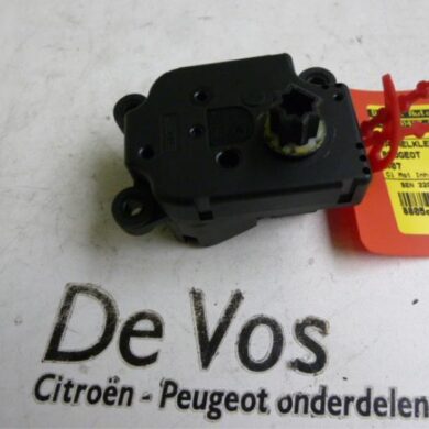Peugeot 407 2.2 16V Heater valve motor 2005 6447RJ