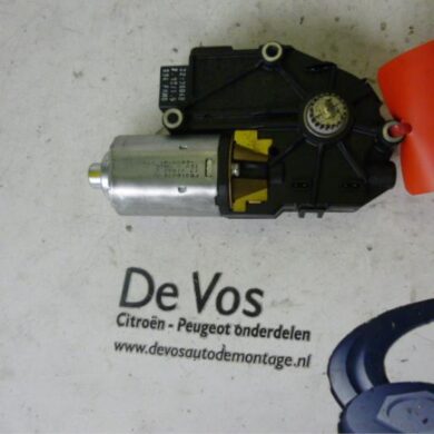 Peugeot 407 2.0 HDiF 16V Sunroof motor 2004 8401FC-26500