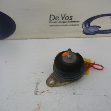Peugeot 607 2.2 16V Engine mount 3FZ 2003 182734