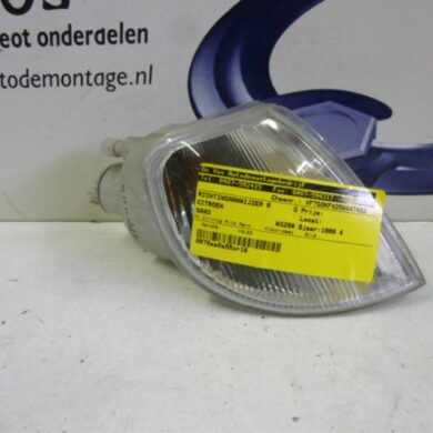 Citroen Saxo 1.4i SX,VSX Indicator, right 1999 630360