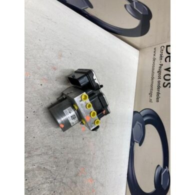 Peugeot 3008 1.6 16V HYbrid 225 ABS Pomp 5G06 2019 1647884580-1647884680