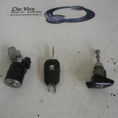 Peugeot 308  Slotenset Cilinder (compleet) 2015 1610783580