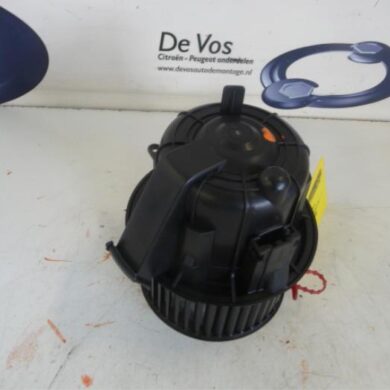 Citroen C3  Heating and ventilation fan motor 2014 6441CS