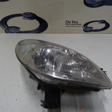 Citroen Picasso 2.0 16V Headlight, right 2005 620637